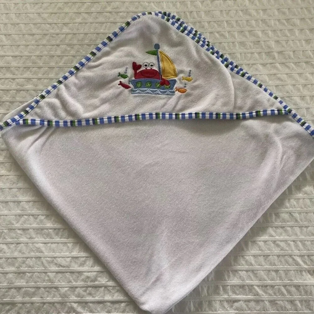 Babies R Us 2012 White‎ With Blue Trim Lobster Hooded Towel Size 28